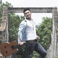 Nguyễn Hồng Ân khoe nét lãng tử trong loạt ảnh mới