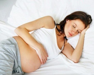 Cách hay để mẹ bầu hạn chế các tác động tiêu cực khi ngủ