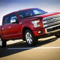 Hãng Ford tăng giá bán mẫu xe bán tải F-150 đời 2015