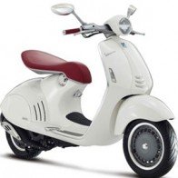 Siêu phẩm Vespa 946 bị rò rỉ xăng, Việt Nam có bị ảnh hưởng?