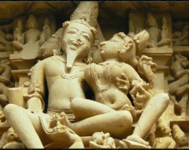 Đỏ mặt thăm ngôi đền hoan lạc nổi tiếng ở Ấn Độ