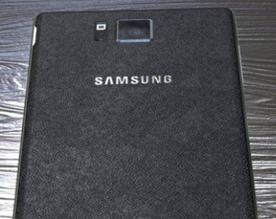 Galaxy Note 4 lộ ảnh thực tế với mặt lưng da mịn