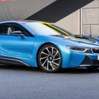 BMW i8 cháy hàng, khách hàng trả giá cao hơn để mua xe trưng bày