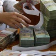 Công ty xử lý nợ xấu, một năm vừa đi vừa… lắp