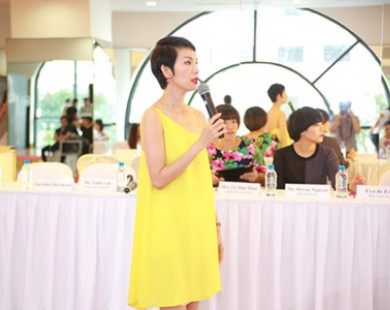 Xuân Lan nổi bật trong buổi tuyển chọn chân dài ở Hà Nội