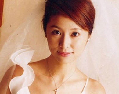 Ảnh Lâm Tâm Như làm người mẫu váy cưới 15 năm trước
