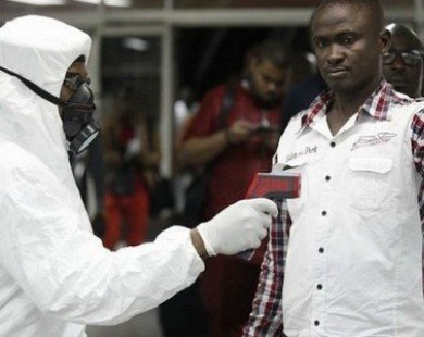 Khi trai làng nhiễm Ebola