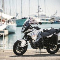 KTM chuẩn bị ra mắt thêm siêu mô tô đường trường