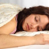 Nguy cơ mắc ung thư từ một thói quen gần như ai cũng có khi ngủ