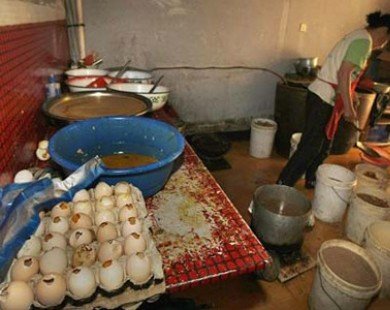 Hàng vạn quả trứng vịt Trung Quốc tuồn vào Việt Nam