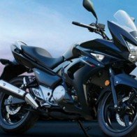 Suzuki bất ngờ ra mắt xe côn tay GW250F