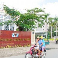 Hiệu trưởng ĐH công nghệ SG bị miễn nhiệm vì 16,2 tỷ