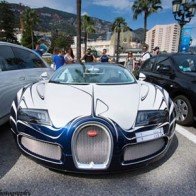 Siêu xe Bugatti Veyron bản gốm sứ xuất hiện tại Monaco