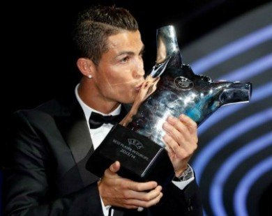 Ronaldo lần đầu giành danh hiệu Cầu thủ xuất sắc nhất châu Âu