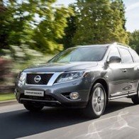 Nissan Pathfinder và Sentra phiên bản Nga trình làng