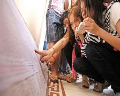 Campuchia đổi mới giáo dục: 3/4 học sinh trượt đại học