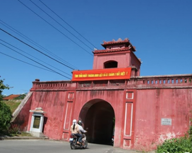 Độc đáo kiến trúc thành cổ Diên Khánh