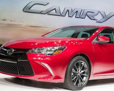 Toyota Camry 2015 đã có giá bán