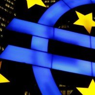 ECB bất ngờ cắt giảm lãi suất