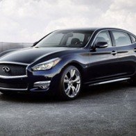 Infiniti Q70 2015 có giá khởi điểm 50.755 USD