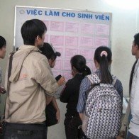 Nản chí vì không có tiền để xin việc