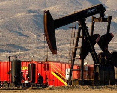 Giá dầu Brent giảm về gần sát ngưỡng 100 USD mỗi thùng
