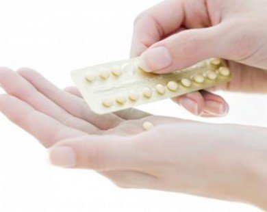 Không nên dùng thuốc tránh thai trong 12 trường hợp sau