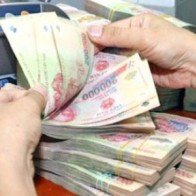 Ngân hàng “vất vả” vì tiếp tục thừa tiền