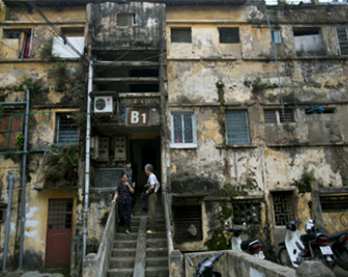 Cải tạo chung cư cũ ở Hà Nội: Có hợp lý khi chỉ bán cho dân nội thành?