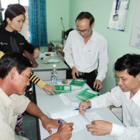 Tân sinh viên đừng bỏ học vì học phí