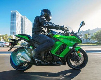 Kawasaki giới thiệu loạt mô tô mới cho năm 2015