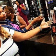 Chỉ số CPI của Mỹ giảm lần đầu tiên trong hơn một năm qua