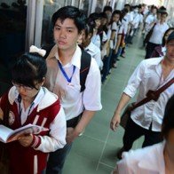 Sinh viên ĐH Công nghiệp TP.HCM lo bị bỏ rơi