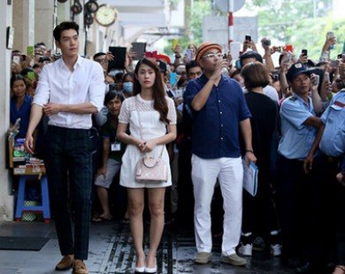 Cảnh quay lãng mạn của Ngọc Thảo và Kim Woo Bin trên phố