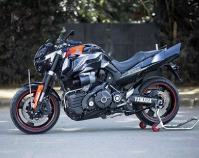 Siêu mô tô Yamaha chế mặt nạ quỷ của biker Sài Gòn