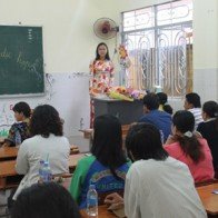 Nỗi ấm ức xả ngoài buổi họp phụ huynh