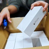 Apple lập kỷ lục bán 10 triệu iPhone trong 3 ngày