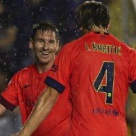 Barcelona và Lionel Messi lại được nhà báo cule đưa "lên mây"