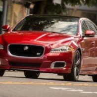 Jaguar XJ thế hệ mới mang thiết kế "lột xác"