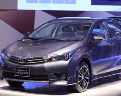 Toyota Corolla Altis 2.0 có làm khó Camry 2.0?