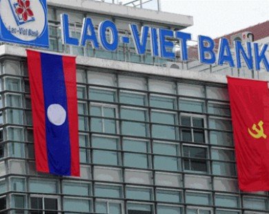 Chuyển tiền sang Lào qua Banknetvn với phí chỉ bằng 1/6 thông lệ