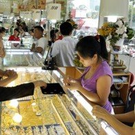 Vàng SJC giảm nhẹ phiên đầu tuần, giao dịch quanh 35,97 triệu đồng