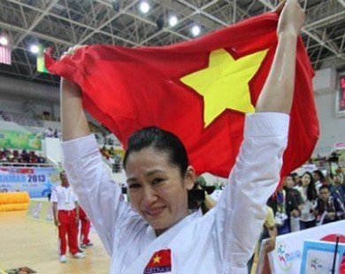 Nguyễn Hoàng Ngân giành huy chương Bạc karatedo