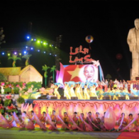 Tổ chức Ngày hội văn hóa các dân tộc miền Trung trong khuôn khổ Lễ hội Làng Sen năm 2015