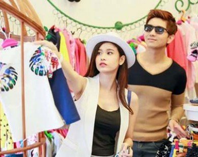 Trương Quỳnh Anh và Tim đẹp đôi đi sắm đồ cho con ở Hà Nội