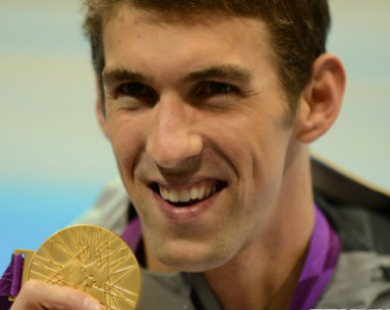 Michael Phelps bị cấm thi đấu 6 tháng do lái xe khi say rượu