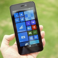 Mở hộp smartphone Windows Phone màn hình 5 inch rẻ nhất ở VN