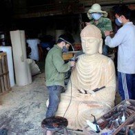 Điêu khắc tượng gỗ bằng tay giá nửa tỷ ở Sài Gòn