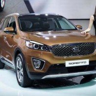 Kia Sorento mới: Lớn hơn, phức tạp hơn và giống xe Đức hơn