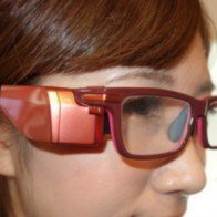 Toshiba giới thiệu kính thông minh tích hợp màn hình nhúng